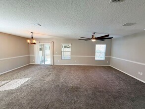 125 Fairway Ct in Bunnell, FL - Building Photo - Building Photo