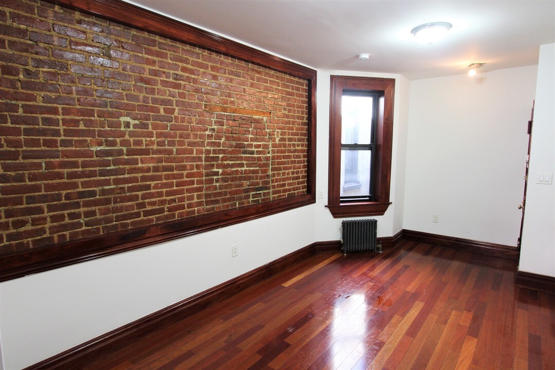 1408 Madison Ave in New York, NY - Building Photo