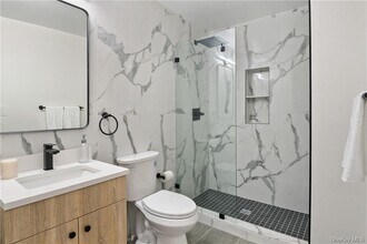 348 Main St in New Rochelle, NY - Building Photo - Building Photo