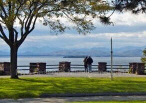 8 Park St in Burlington, VT - Building Photo