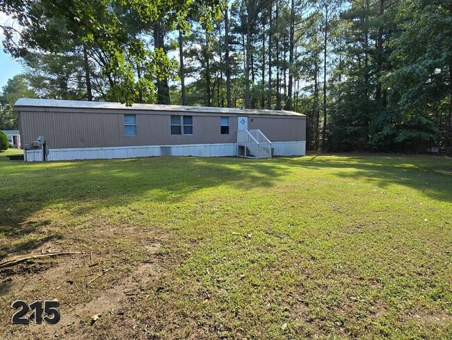 215 Julia St in Henderson, NC - Building Photo - Building Photo