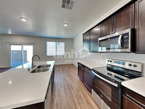 6118 Schmidt St in North Las Vegas, NV - Building Photo - Building Photo