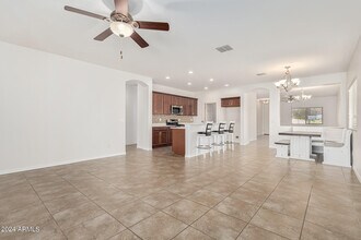 476 W Honey Locust Ave in San Tan Valley, AZ - Building Photo - Building Photo