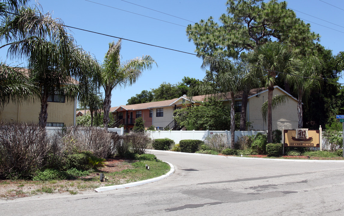 Renaissance Villas in Tampa, FL - Building Photo