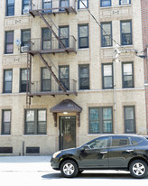 3018 Holland Ave in Bronx, NY - Foto de edificio - Building Photo