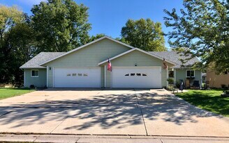 1210 -1212 Prairie Ave, Unit 1210 Prairie Ave in Janesville, WI - Building Photo