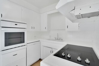 Ohio Luxury Investments LLC in Los Angeles, CA - Building Photo - Building Photo