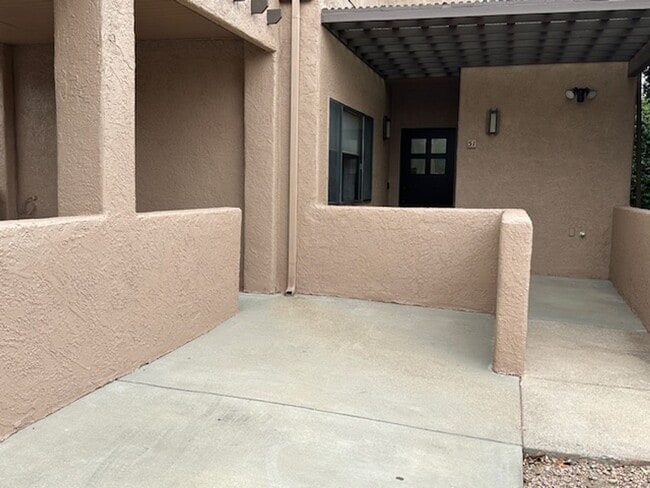 property at 1395 Vista Montana Rd