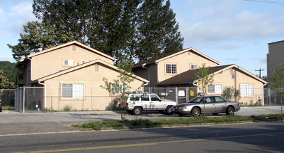 5005 Delridge Way SW in Seattle, WA - Building Photo - Building Photo