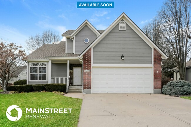 property at 4028 SW Chatham Dr