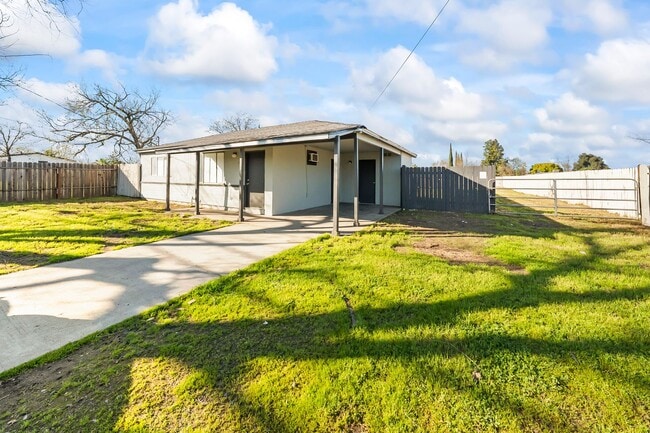 property at 517 Elkhorn Blvd