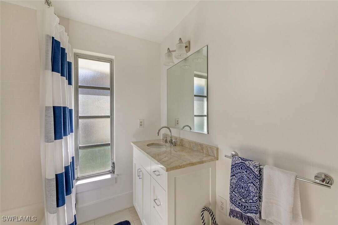 239 Torrey Pines Point in Naples, FL - Building Photo