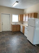 310 Galvin Rd N, Unit 1 in Bellevue, NE - Building Photo - Building Photo