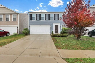 7449 Sugarbark Dr in Canal Winchester, OH - Building Photo - Building Photo