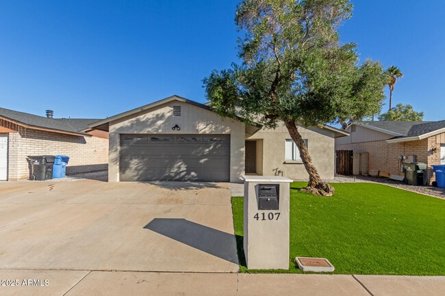 4107 N 106th Ave in Phoenix, AZ - Building Photo - Building Photo