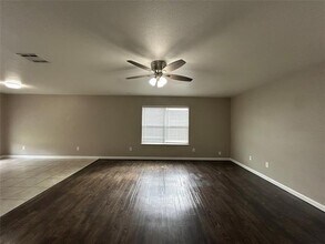 2153 Benning Way in Fort Worth, TX - Building Photo - Building Photo