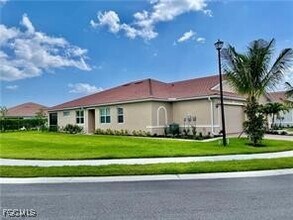 2969 Royal Gardens Ave in Ft. Myers, FL - Building Photo - Building Photo