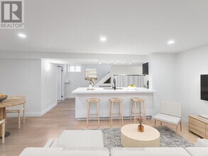 588 Victoria Park Ave in Toronto, ON - Building Photo - Building Photo