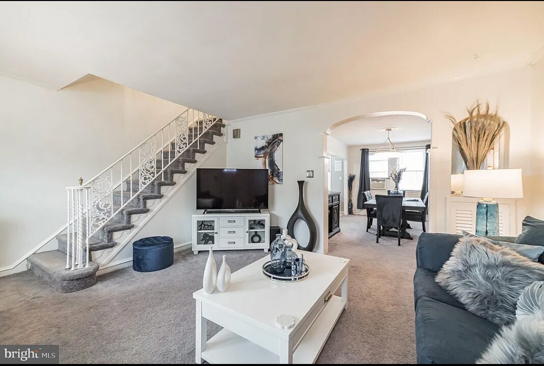 1252 Gilham St Photo