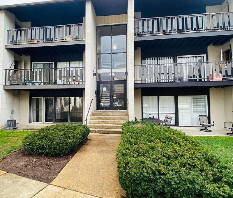 3132 Brinkley Rd in Temple Hills, MD - Building Photo