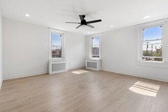 2300 S 3rd St in Philadelphia, PA - Foto de edificio - Building Photo
