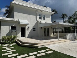 224 10th St in West Palm Beach, FL - Building Photo - Building Photo