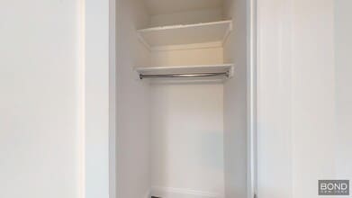 39 E 65th St in New York, NY - Building Photo - Building Photo