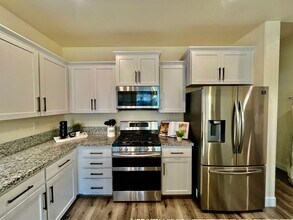 5597 Whisper Wind Way in Roseville, CA - Building Photo - Building Photo