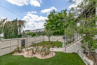 10630 Samoa Ave in Tujunga, CA - Building Photo - Building Photo