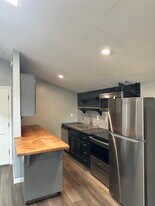 1350 Camino Cristobal, Unit A in Thousand Oaks, CA - Building Photo