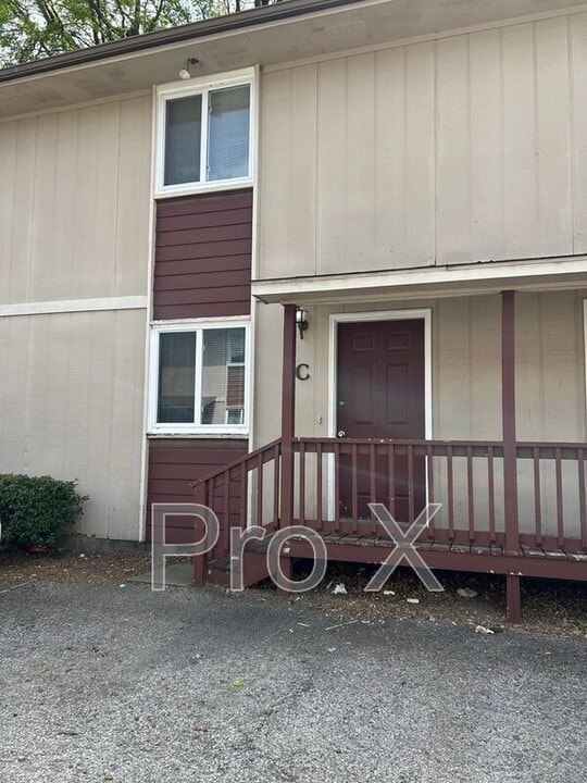 1108 S Joplin St in Pittsburg, KS - Building Photo