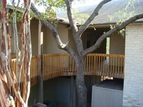 7107 Silver Dale Dr in Austin, TX - Building Photo - Building Photo