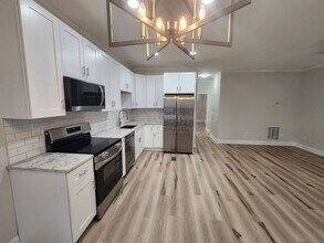 75 Johnson Rd NW in Atlanta, GA - Building Photo - Building Photo