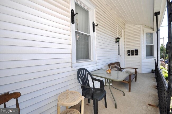 223 Ryers Ave in Cheltenham, PA - Foto de edificio - Building Photo