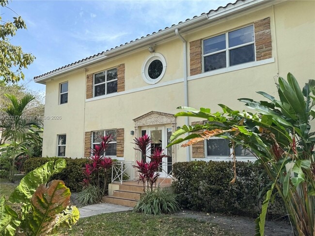 property at 725 NE 91st St
