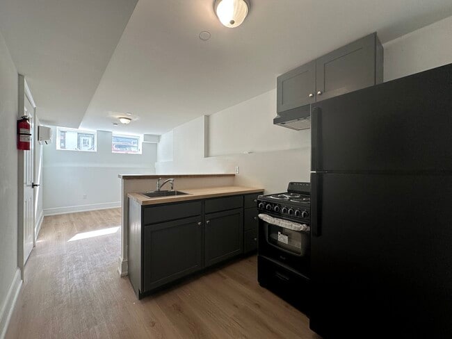 140 3rd St in Newburgh, NY - Foto de edificio - Building Photo