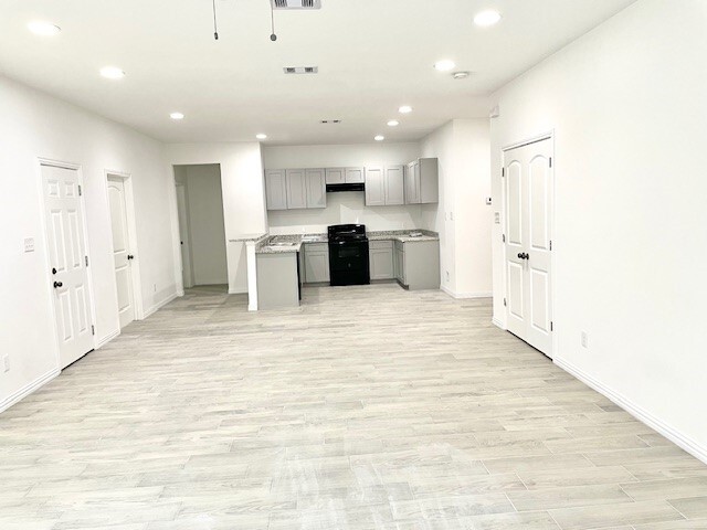 4418 Luella Ave in Deer Park, TX - Building Photo - Building Photo