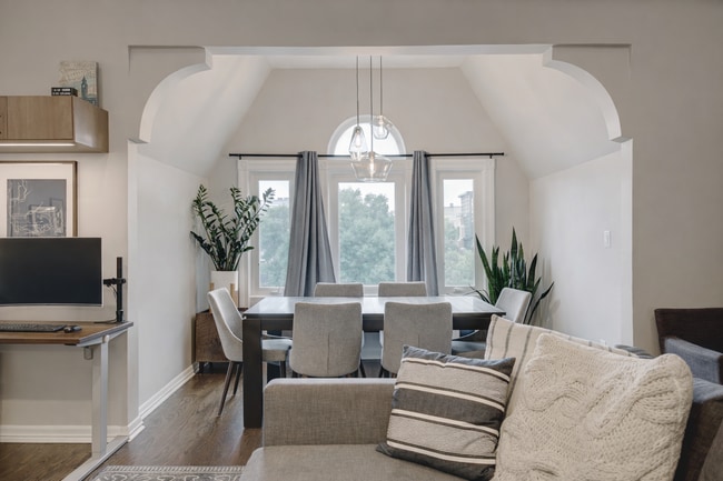 1128 W Fullerton Ave in Chicago, IL - Building Photo - Building Photo