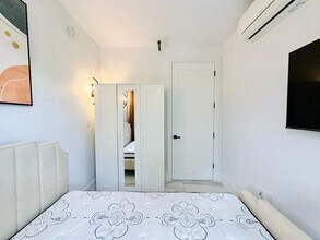 Furnished room/NOT APARTMENT, Unit 1D in Brooklyn, NY - Foto de edificio - Building Photo