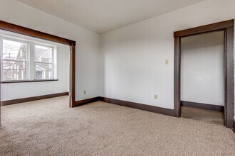 466 Hays Ave in Pittsburgh, PA - Foto de edificio - Building Photo