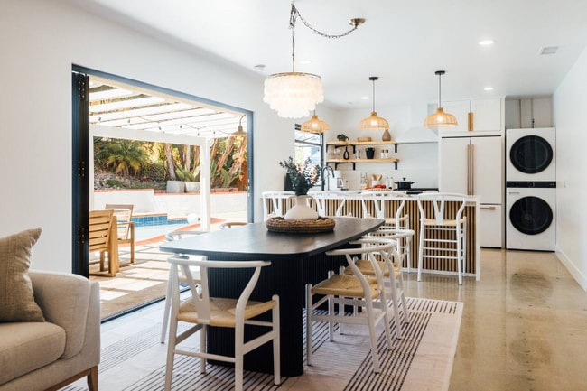 property at 4816 Refugio Ave