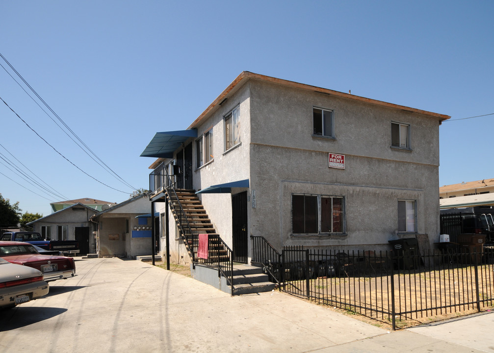 1023 W 110th St in Los Angeles, CA - Building Photo