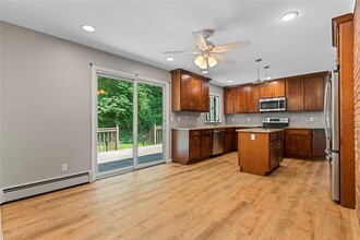 76 Upton Rd in Lagrangeville, NY - Building Photo - Building Photo