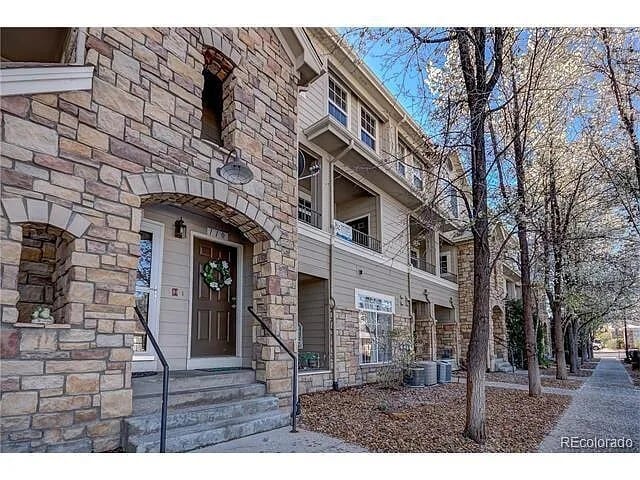 1520 S Florence Way, Unit 110 in Denver, CO - Building Photo