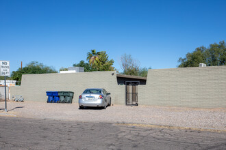 3451 N Flowing Wells Rd in Tucson, AZ - Building Photo - Building Photo