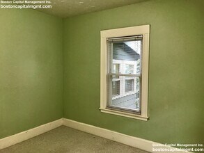55 Moreland St, Unit 1 in Somerville, MA - Building Photo - Building Photo