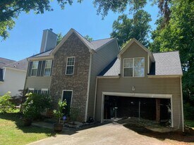 5629 Thompson Rd in Charlotte, NC - Building Photo