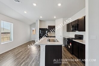 9512 Stallion Dr in Oklahoma City, OK - Building Photo - Building Photo