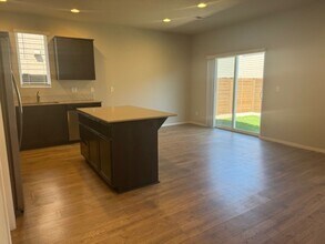 20520 SE Evian Ave in Bend, OR - Building Photo - Building Photo