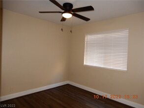 3151 N Soaring Gulls Dr in Las Vegas, NV - Building Photo - Building Photo